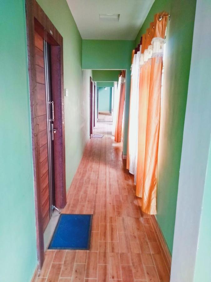 Woodland Lodge And Restaurant Ґувахаті Екстер'єр фото