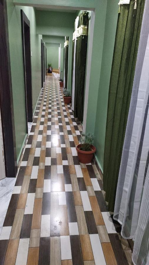 Woodland Lodge And Restaurant Ґувахаті Екстер'єр фото