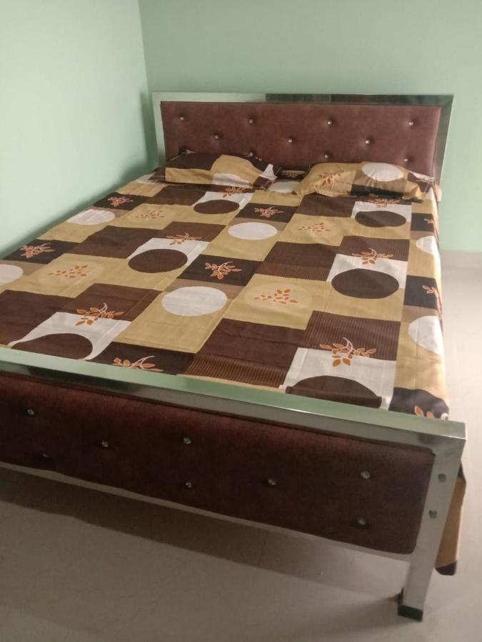 Woodland Lodge And Restaurant Ґувахаті Екстер'єр фото